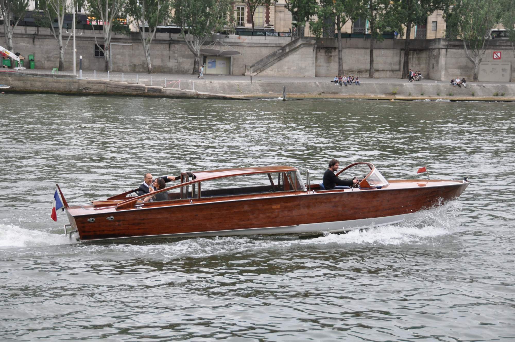 Motoscafo, un bateau de collection sur la Seine - Paris