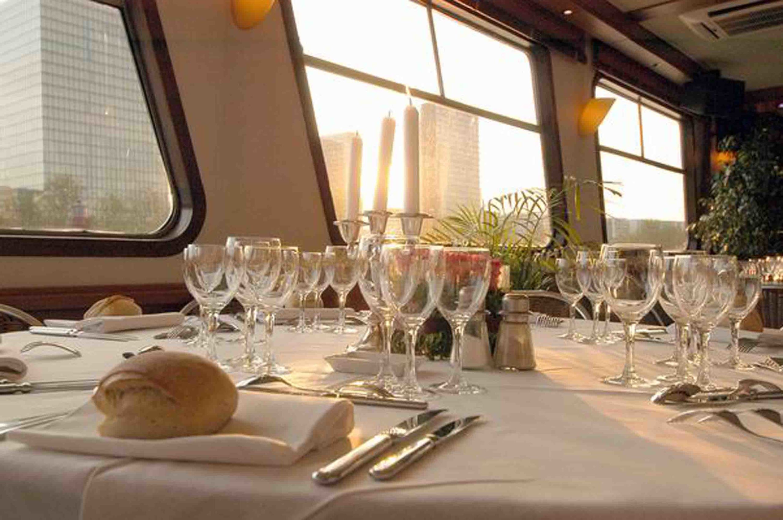 Diner sur la Seine à bord du Spirit of Paris