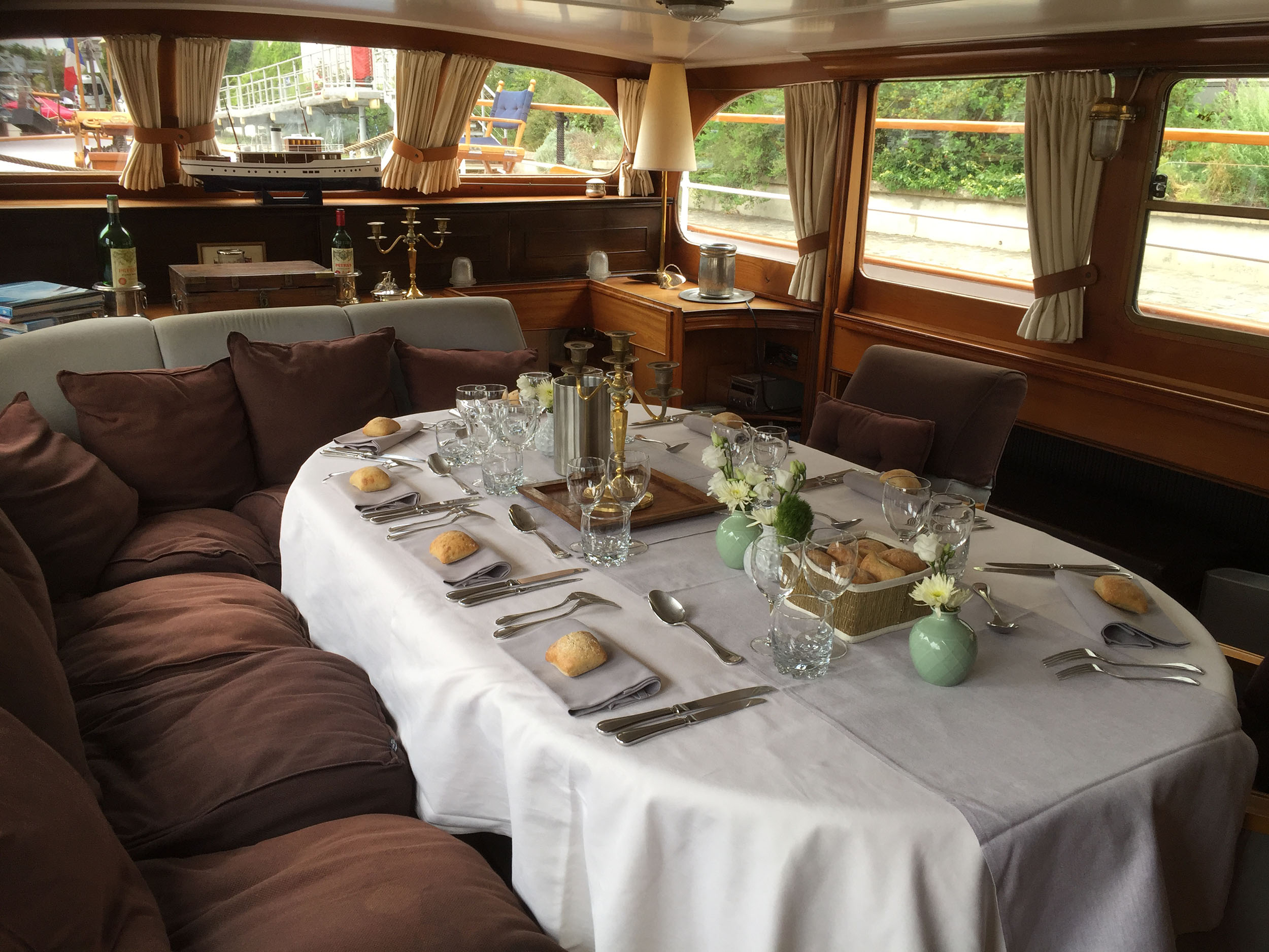 Diner sur la Seine